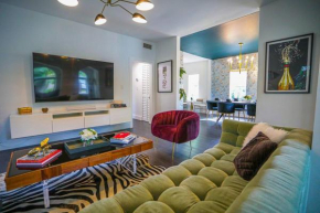 GUCCI MANOR 8 Bedrooms & Hot Tub, West Miami